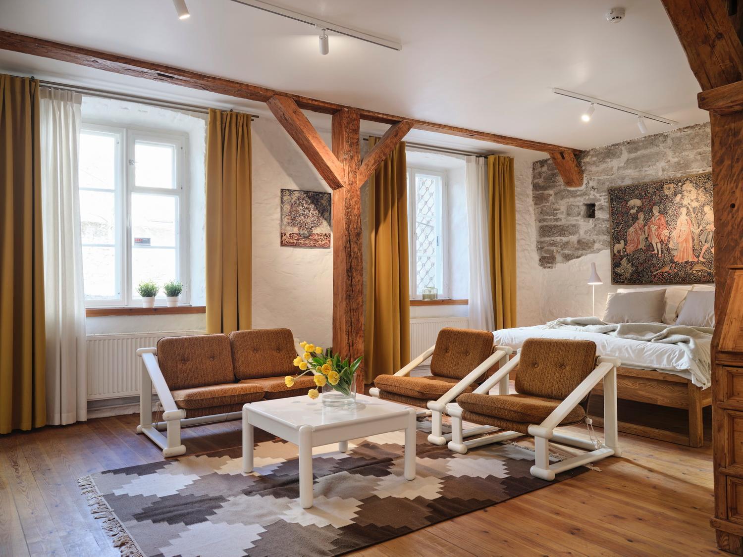Historic Apartment With Private Garden In Old Town Tallinn Kültér fotó