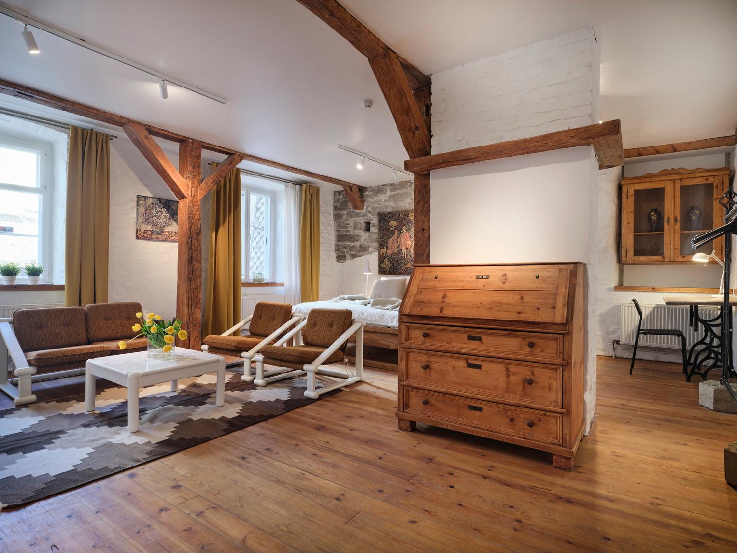Historic Apartment With Private Garden In Old Town Tallinn Kültér fotó