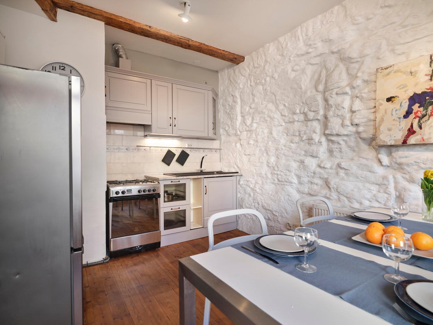 Historic Apartment With Private Garden In Old Town Tallinn Kültér fotó